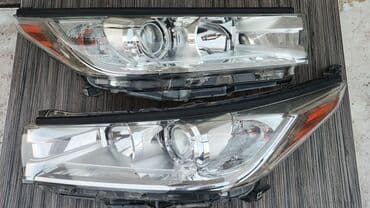 запчасти на тойота хайлендер: Комплект передних фар Toyota 2018 г., Б/у, Оригинал — 1