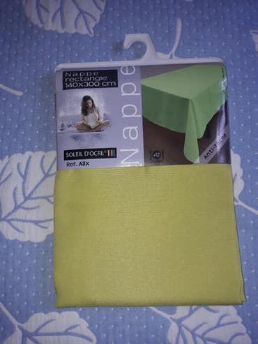 салфетка на стол ручная работа: Шикарная скатерть из Бельгии, цвет оливковый, не мнется, размер — 1