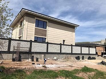 Кладка и монтаж заборов из декоративного блока - Сооружаем