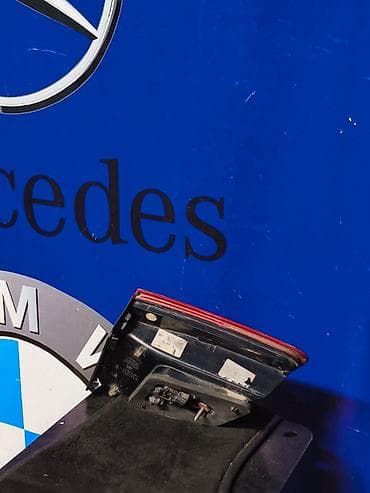 mers 212: Задний левый стоп-сигнал Mercedes-Benz 2010 г., Б/у, Оригинал, Япония — 2