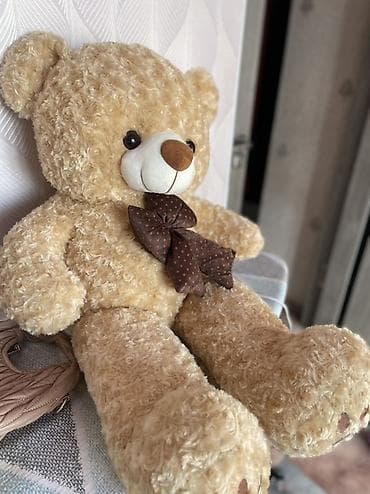 Мягкая игрушка — плюшевый медвежонок. - Цвет: светло-бежевый