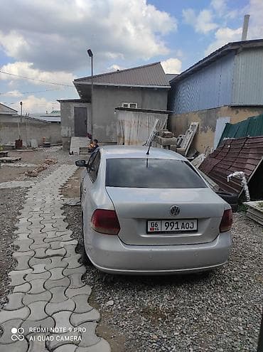 зеркало каракол: Volkswagen Polo: 2013 г., Кол менен иштөөчү, Седан — 4