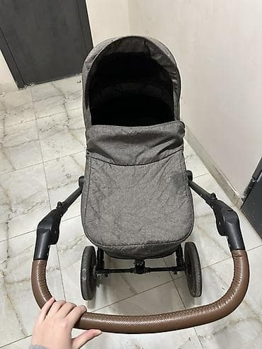 удобный и легкий: Коляска, Другой бренд, цвет - Серебристый, Б/у, Самовывоз — 4