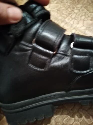 обувь ручной работы: Эркектердин ботинкеси, 39, 4F, Колдонулган, түсү - Кара, Өзү алып кетүү — 2