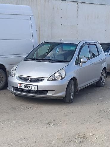 Honda Fit: 2002 г., 1.5 л, Автомат, Бензин, Хетчбек — 4