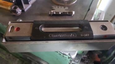 кийим учун шкаф: Токардык станок ЧПУсуз, Колдонулган — 30