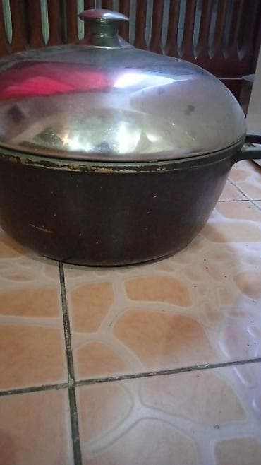 Кастрюля/казан с крышкой. Один казан стоит 3000 сом. Производство