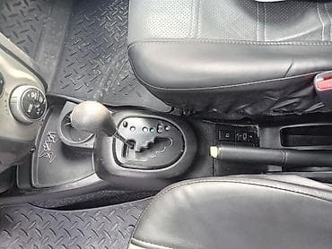 Toyota: Toyota Yaris: 2008 г., 1.3 л, Автомат, Бензин, Хэтчбэк — 10
