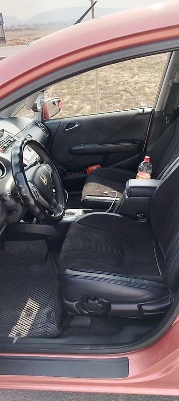 японский авто: Honda Jazz: 2008 г., 1.3 л, Вариатор, Бензин, Хэтчбэк — 9