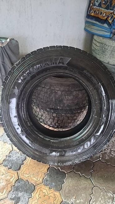 сидельный тягач: Шины 315 / 70 / R 22,5, Всесезонная, Б/у, Грузовики/Автобусы, Япония, Yokohama — 1