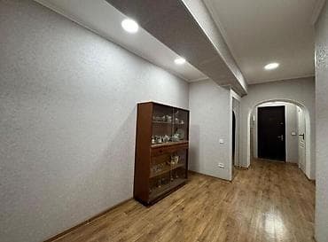 Квартиры: 3 комнаты, 67 м², Индивидуалка, 2 этаж, Косметический ремонт — 1