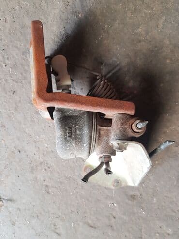 система форсунок: Mitsubishi delica, распределитель тормозных усилий. Митсубиси Делика — 3