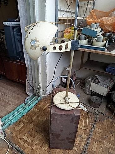 study lamp: Продаю прикроватную тумбочку. Б/У, в хорошем состоянии. Материал — 2