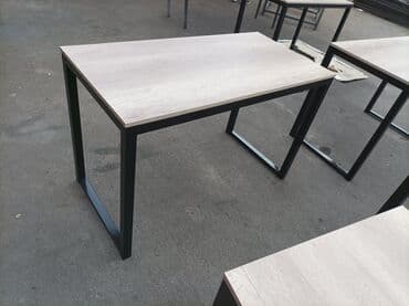 детскую кровать и письменный стол: Письменный стол — 26