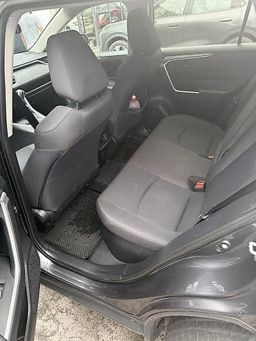 step 2: Toyota RAV4: 2019 г., 2.5 л, Автомат, Бензин, Кроссовер — 3