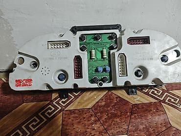 gps маячок: Щиток приборов ГАЗ 2006 г., Россия — 5