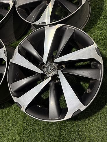 Диски: Литые Диски R 18 Lexus, Комплект, отверстий - 5, Б/у — 5