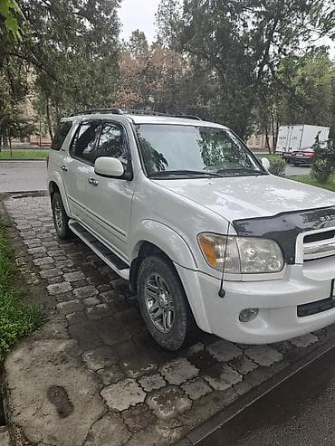 b class: Toyota Sequoia: 2005 г., Бензин, Внедорожник — 2