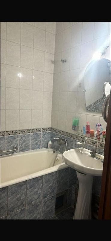 продаю квартиру дордой: 3 комнаты, Собственник, С подселением, С мебелью полностью — 5