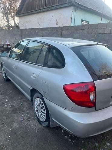 автомобиль тико: Kia Rio: 2005 г., Механика, Бензин, Хетчбек — 4