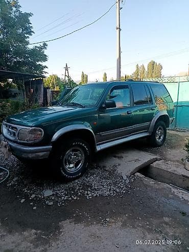 lexus 470 2004: Ford Explorer: 1995 г., 4 л, Механика, Бензин, Внедорожник — 4