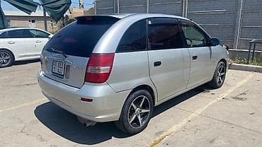 Toyota Nadia: 2002 г., 2 л, Автомат, Бензин, Минивэн — 5