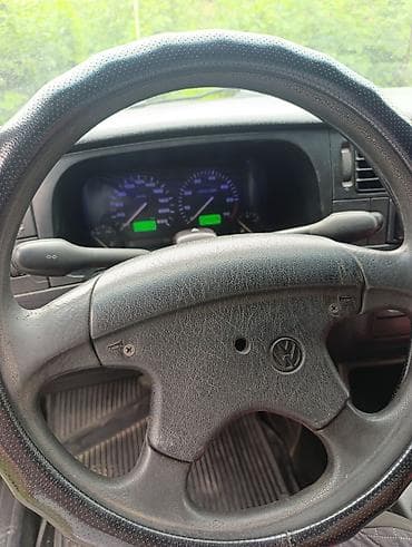 Унаа: Volkswagen Golf: 1993 г., 1.8 л, Кол менен иштөөчү, Бензин, Универсал — 7