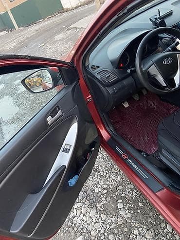 nissan tilda: Hyundai Solaris: 2012 г., 1.4 л, Механика, Газ, Седан — 6