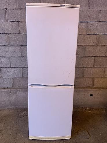 Холодильник Atlant, Б/у, Двухкамерный, De frost (капельный), 60 * 175 * 60