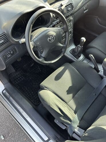 водиной кондиционер: Toyota Avensis: 2003 г., 1.8 л, Механика, Бензин, Хэтчбэк — 5