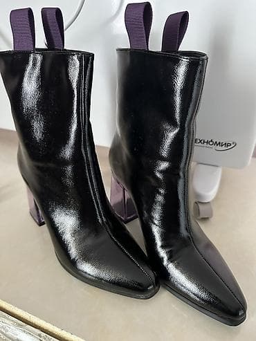 сумка 3 в 1: Женские ботильоны с акцентным каблуком - Материал верха: чёрная — 3