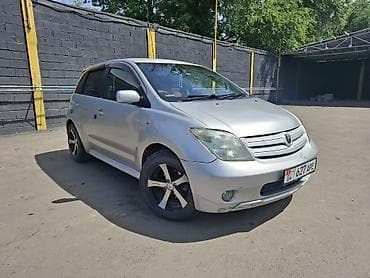 Продажа авто: Toyota Ist: 2004 г., 1.5 л, Автомат, Бензин, Хэтчбэк — 3