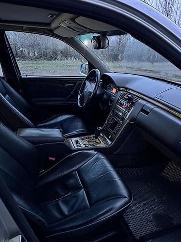 зеркила: Mercedes-Benz E-Class: 1999 г., 3.2 л, Автомат, Бензин, Седан — 4