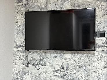 s10 note: Продаю ТВ, длина 85 см, подключается к wi fi — 1