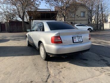 полировачный машина: Audi A4: 1997 г., 2.6 л, Механика, Бензин, Седан — 2
