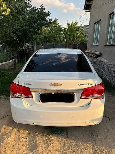 Продажа авто: Chevrolet Cruze: 2010 г., 1.8 л, Автомат, Газ, Седан — 3