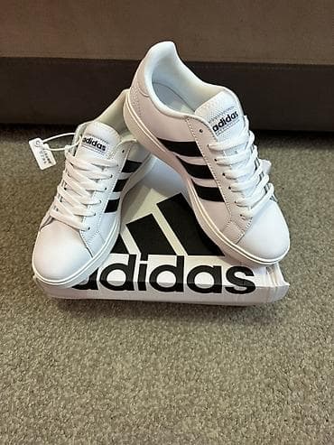 Мужские кроссовки, 40, 40.5, 41, Adidas, Новый, цвет - Белый, Самовывоз, Платная доставка