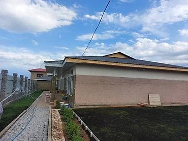 продаю бишкек: Продается коттедж срочно. Готовый бизнес. С огороженным участком 10 — 2