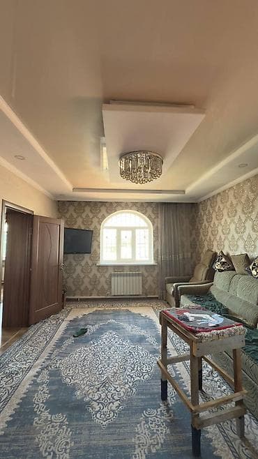 дом вост: 📍ул. Макмал 🔘4-комнаты 🔘2 этажа 🔘296,8м² Продаётся двухэтажный дом — 7
