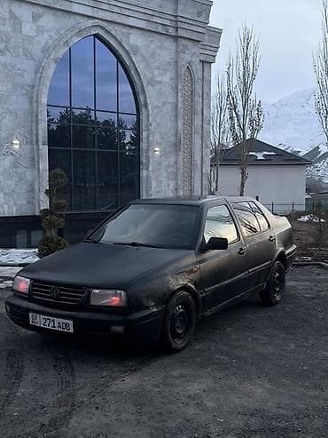 kirgiz auto: Volkswagen Vento: 1993 г., 1.8 л, Механика, Бензин, Седан — 1