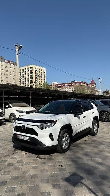 Toyota RAV4: 2019 г., 2.5 л, Автомат, Гибрид, Кроссовер