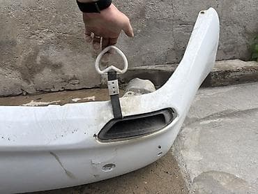 фит лабавой: Задний бампер для автомобиля, белый, с декоративными — 1