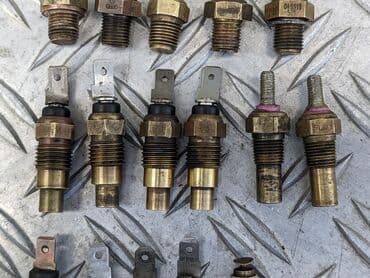 датчик температуры охлаждающей жидкости опель зафира: Daihatsu 1998 г., Б/у, Оригинал — 3