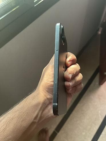 galaxy s19: IPhone 15 Plus, Черный — 2