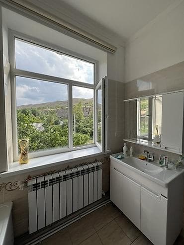 новый дом бишкек: 250 м², 10 комнат, Теплый пол, Бронированные двери, Видеонаблюдение — 7