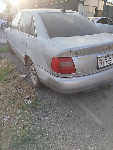 два авто: Audi A4: 1997 г., 2.4 л, Седан — 5