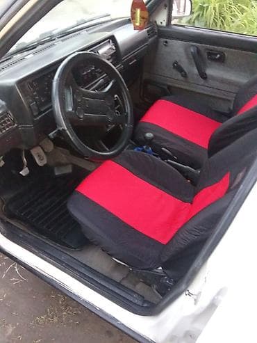 spark premier: Volkswagen Golf: 1988 г., Механика, Бензин, Хэтчбэк — 3