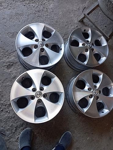 колеса на тойоту: Комплект из 4 оригинальных литых дисков Toyota. - Диаметр: 17" — 4