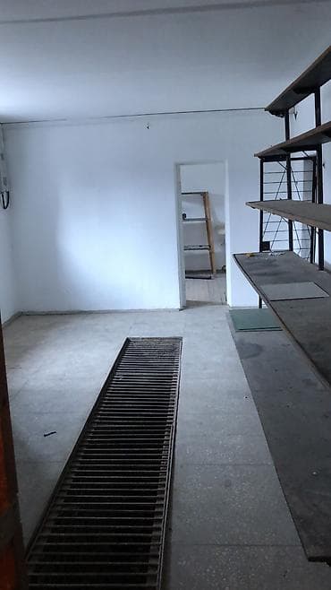 Бөлмөлөр: Дүкөн, Турак үйдө, 30 м² Иштебеген, Жабдууларсыз, Ремонту менен, Суу, Жылытуу, Электр жарыгы, Кирүү өзүнчө — 3