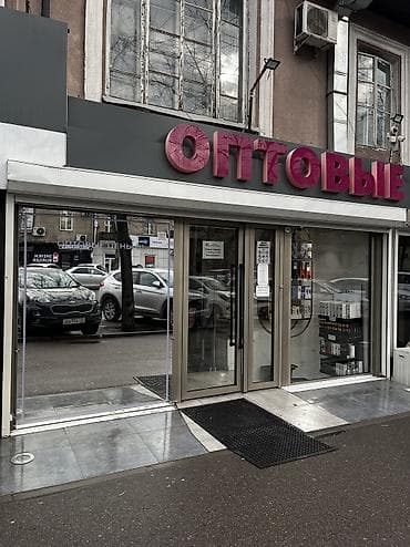 сдается место в салоне: Продается нежилое помещение на первой линии по адресу: Киевская улица — 4